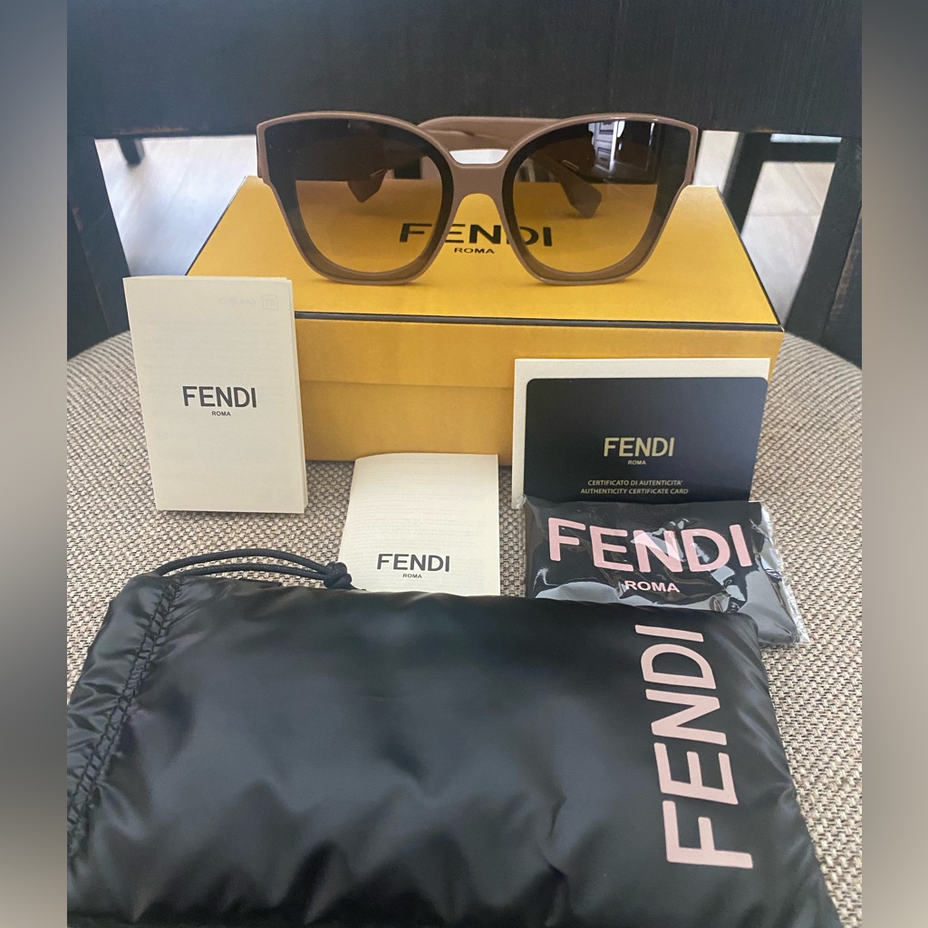 Fendi First Sunglasses Color Tan Gradient Lenses